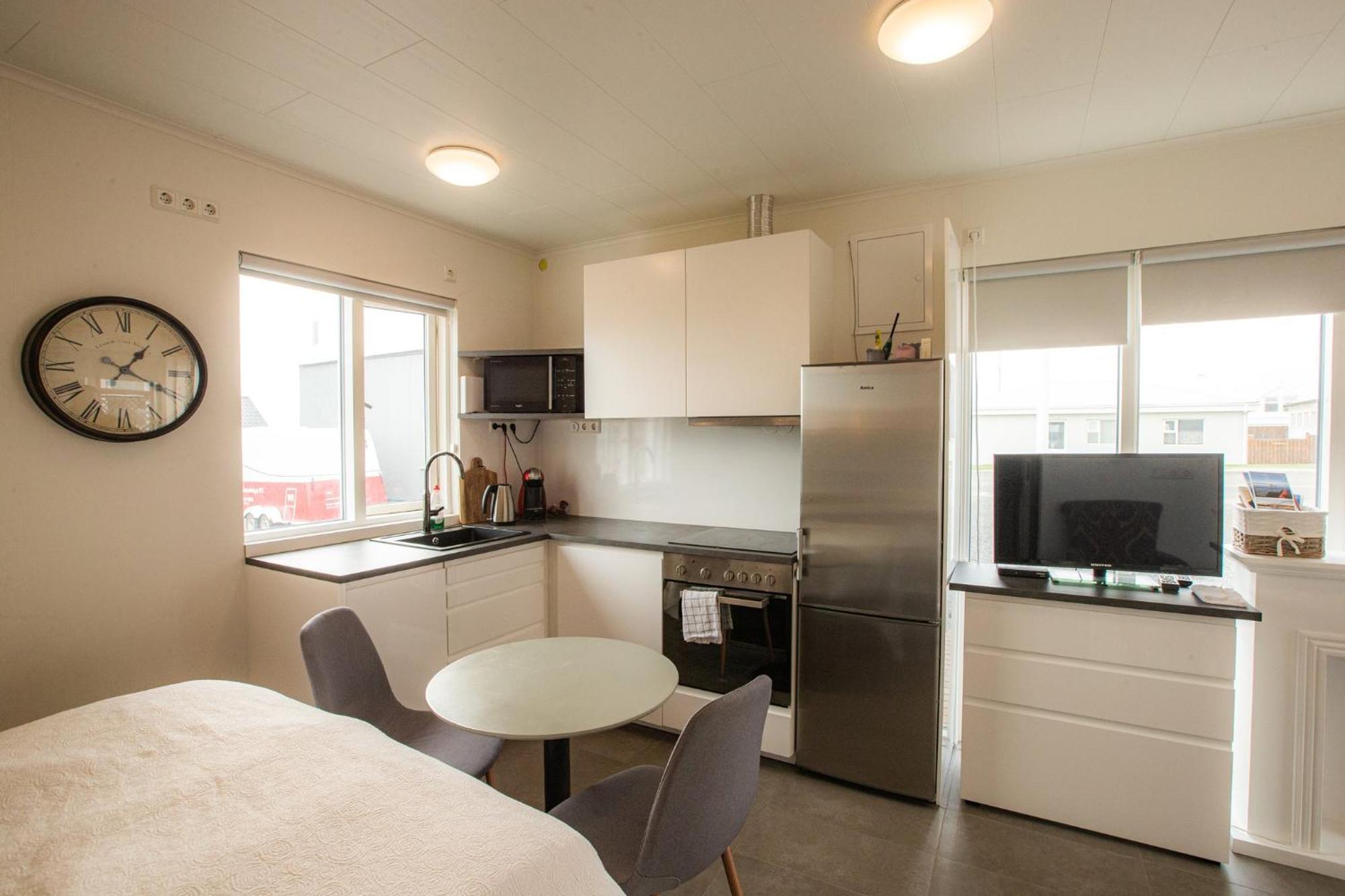 Cave Apartment Þórshöfn Εξωτερικό φωτογραφία